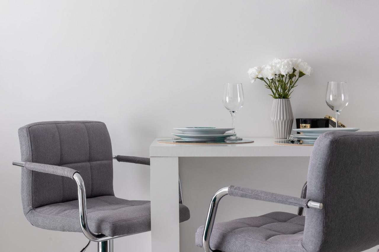 Expo Cracow Nowohucka By Renters Apartment Krakow