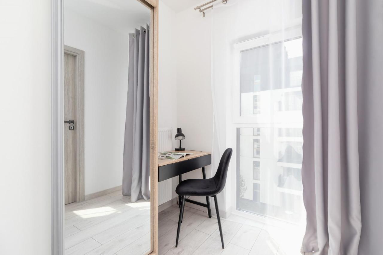 Apartment Expo Cracow Nowohucka By Renters